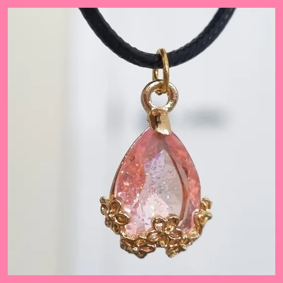 Necklace | Sparkle Pendant | Gorgeous, Glamourous & Glitzy 🩷 - Picture 7 of 11